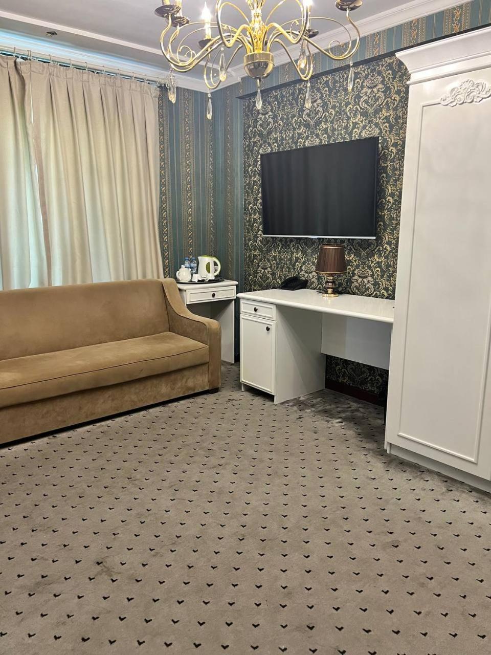 Orzu Hotel นามางกาน ภายนอก รูปภาพ